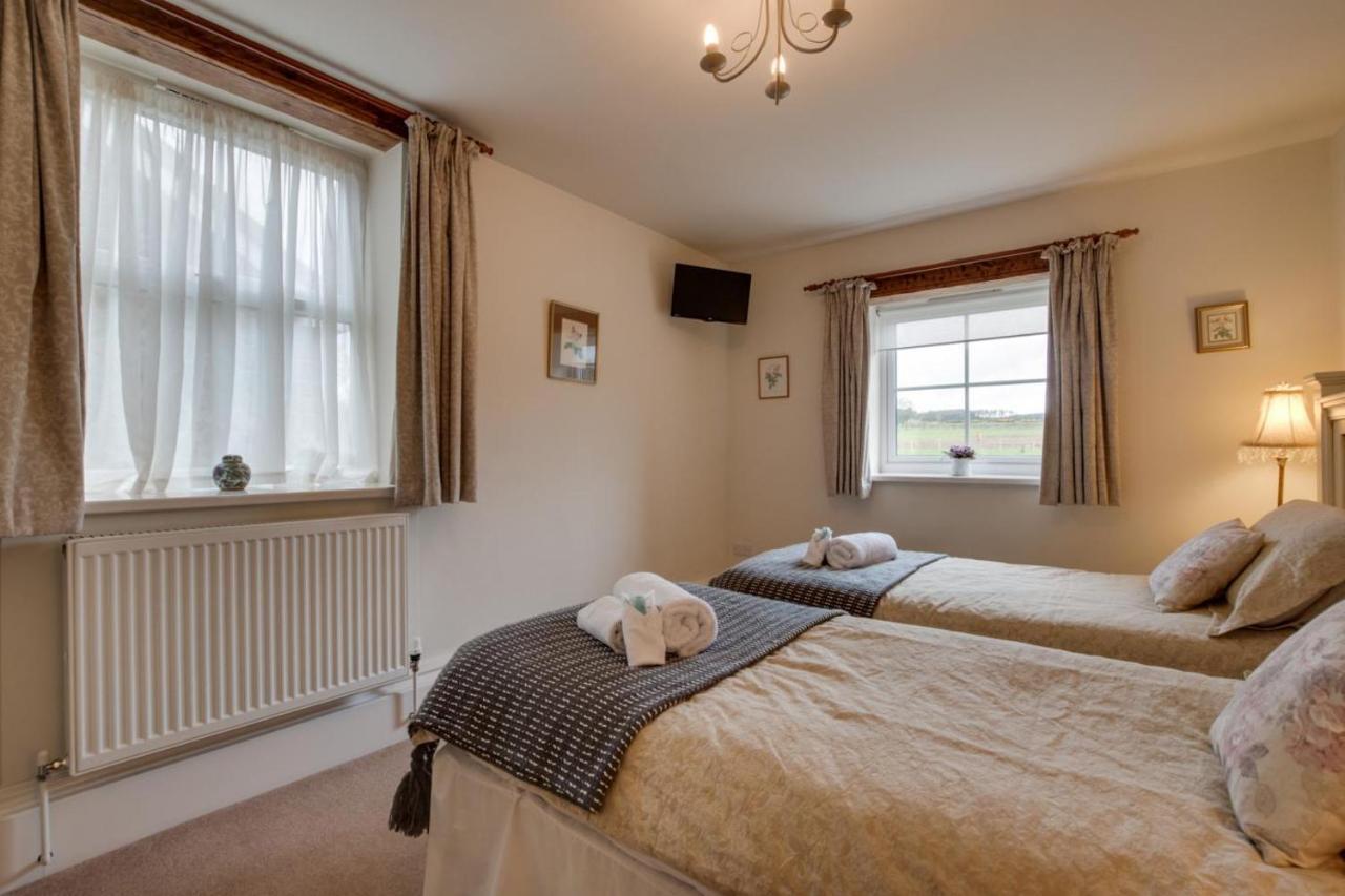 Middlehead Cottages Пикъринг Екстериор снимка