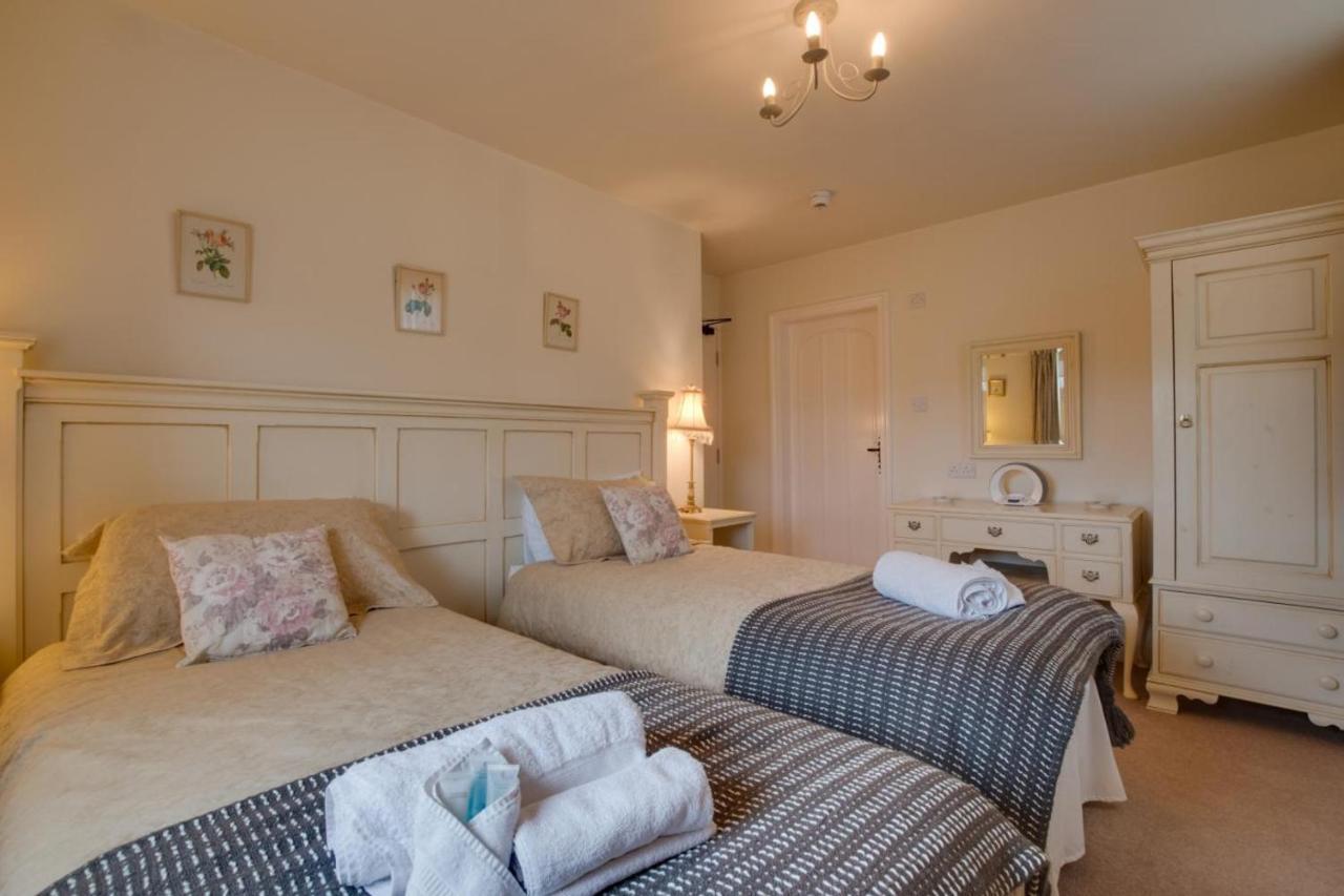Middlehead Cottages Пикъринг Екстериор снимка